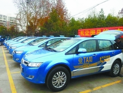 南京推动绿色出行 江南纯电动出租汽车引领行业转型